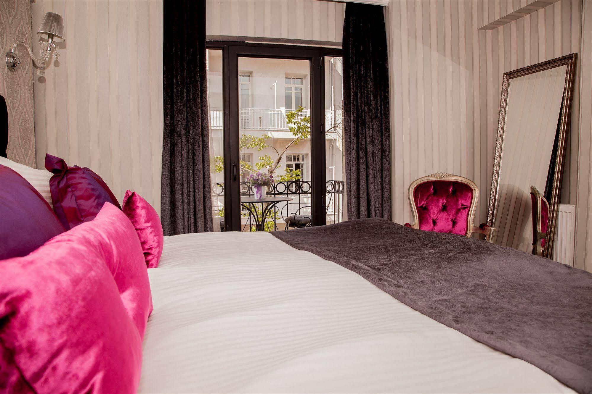 ลูซี ดี เปรา บูทิก โฮเต็ล Hotel อิสตันบูล ภายนอก รูปภาพ